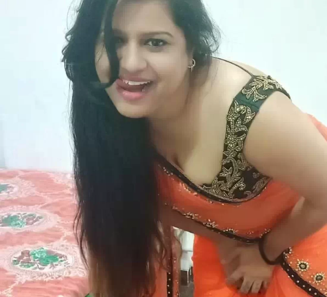myself-riya-delhi-college-girls-and-hot-busty