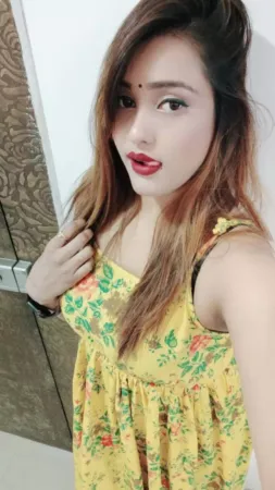 Hire Call Girl Yashika (Najafgarh)